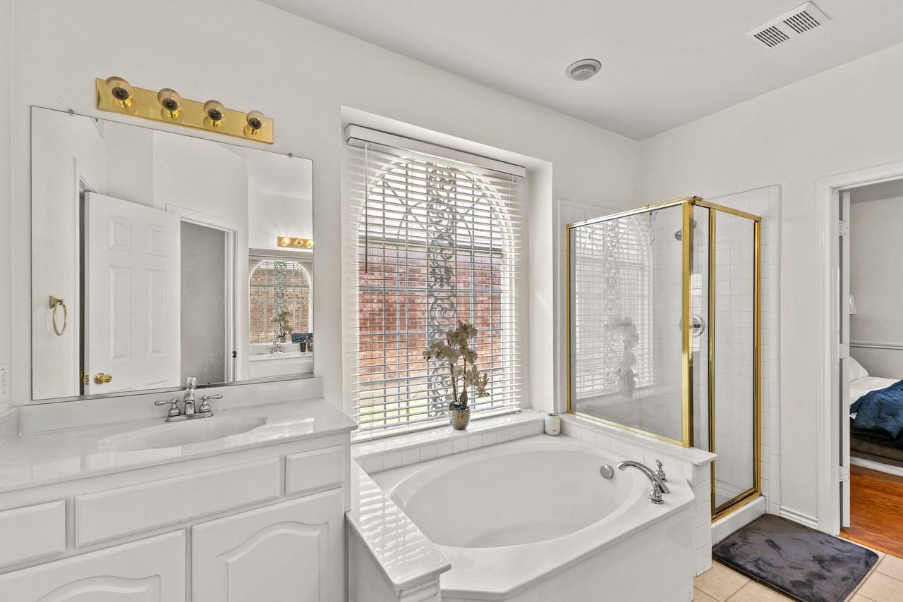 5231 Kathryn Dr #NA - Photo 2 of 11