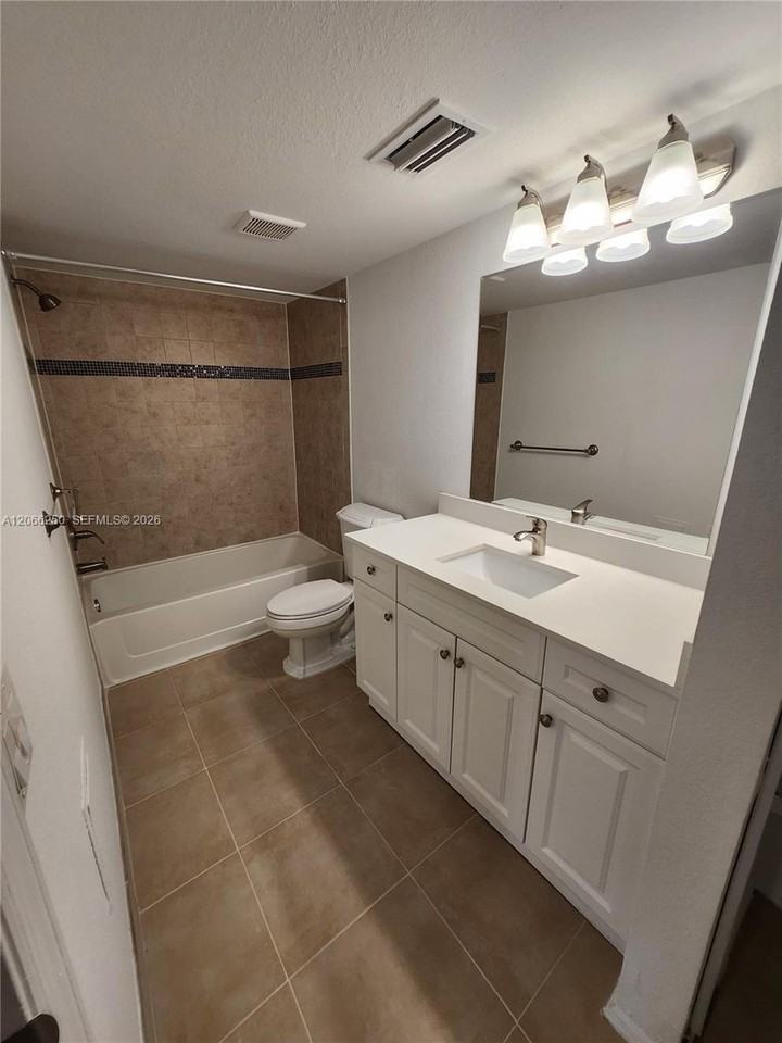 2826 South University Drive #3203 - Photo 6 of 8