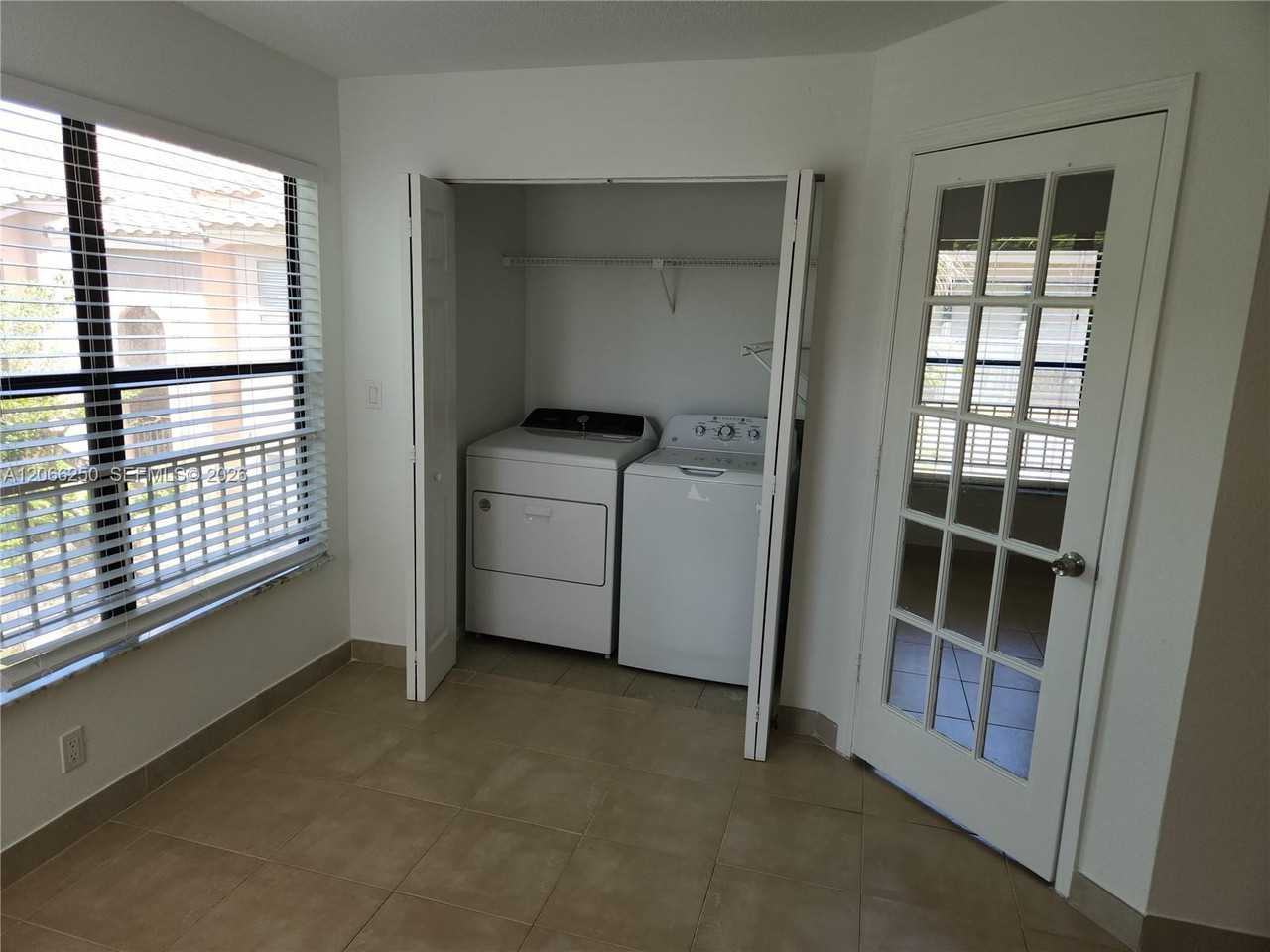 2826 South University Drive #3203 - Photo 7 of 8
