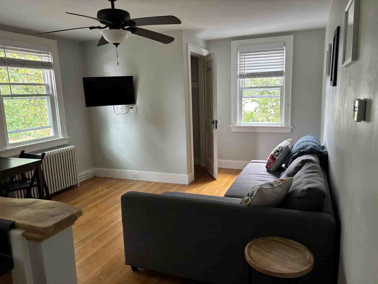 113 Maple Ave #B - Photo 3 of 6