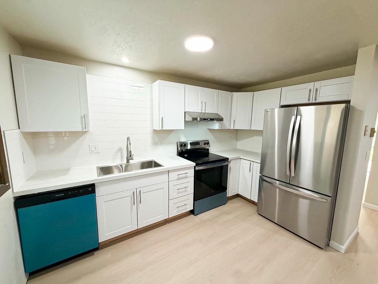 2208 W 13th Ave #B - Photo 2 of 16