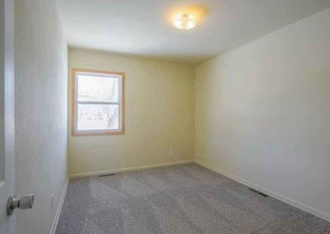 3204 N Pleasant St #NA - Photo 5 of 17