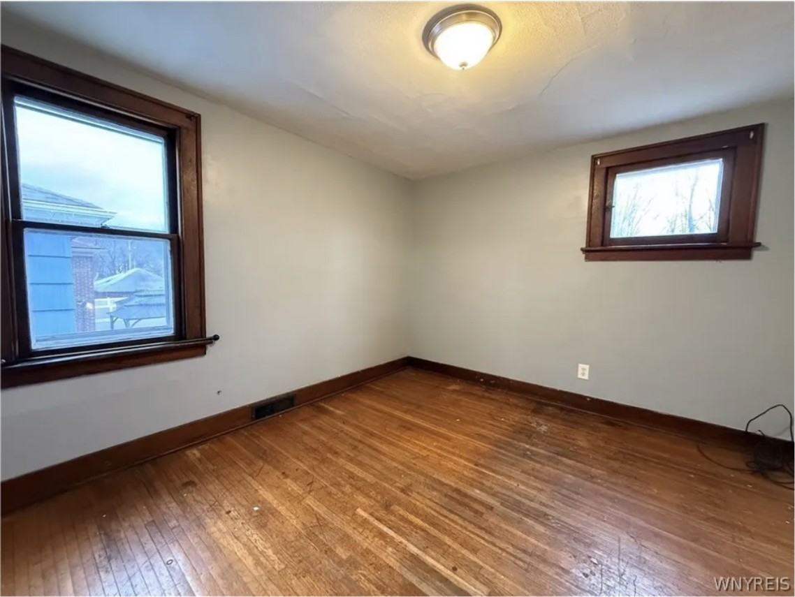 110 Gerald Ave #NA - Photo 3 of 6