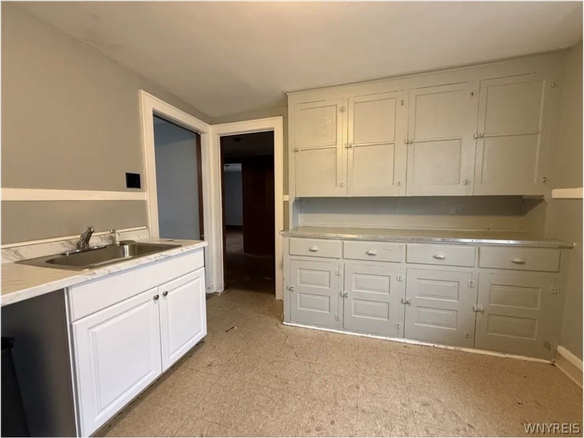 110 Gerald Ave #NA - Photo 4 of 6
