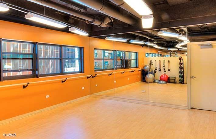 S Michigan Ave - Photo 2 of 8