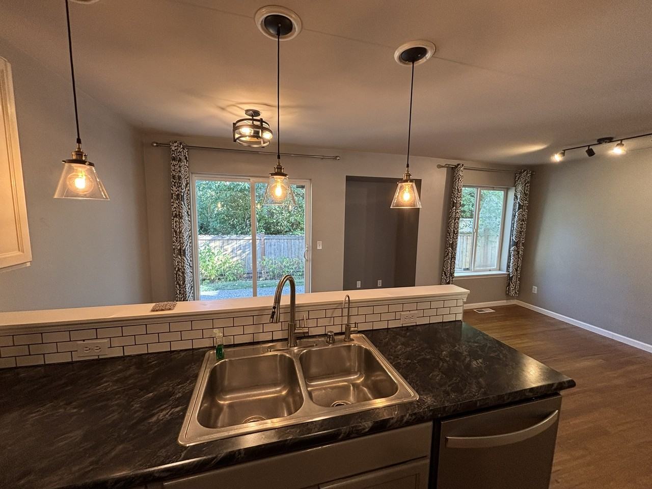 3300 Rosewood St #NA - Photo 4 of 21