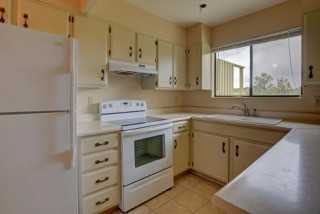 424 Joseph St #B - Photo 3 of 18