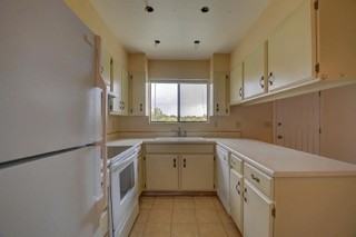 424 Joseph St #B - Photo 4 of 18
