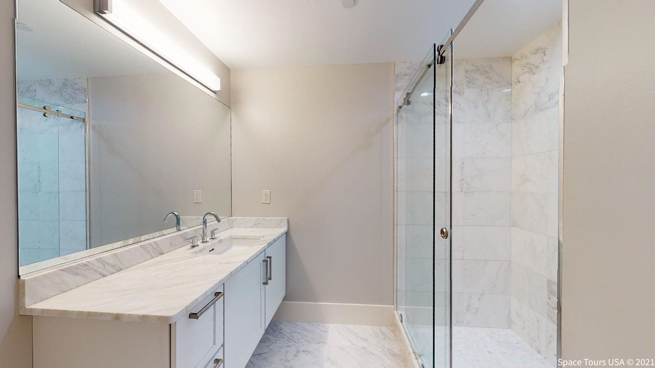 523 Lamont St Nw #1 - Photo 3 of 18