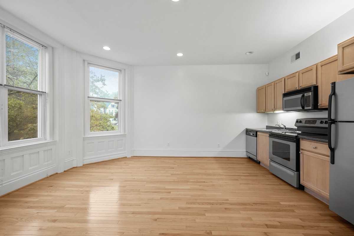 500 Shady Ave #22 - Photo 2 of 18