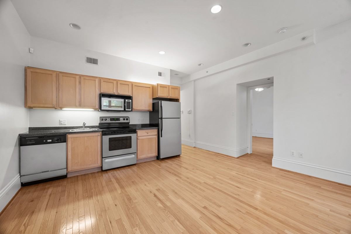 500 Shady Ave #22 - Photo 6 of 18