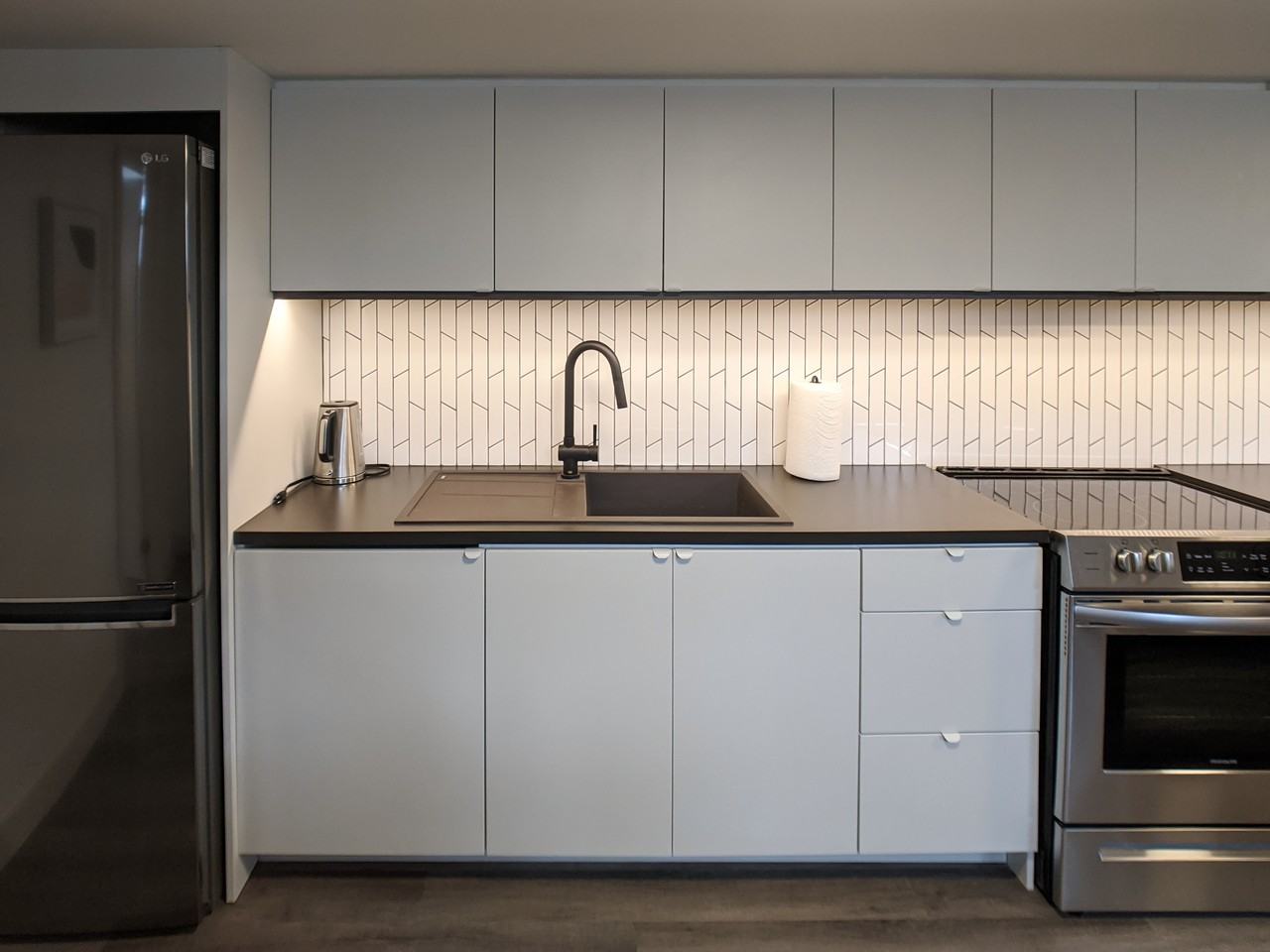 205 Bathurst Street - Photo 2 of 12