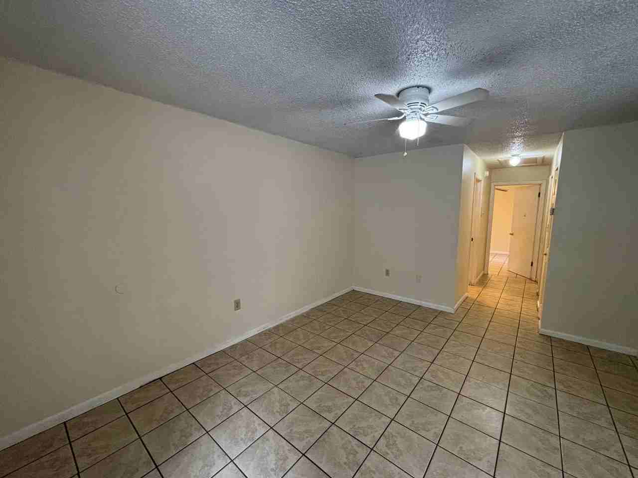 904 Sw 62nd Ter - Photo 3 of 10