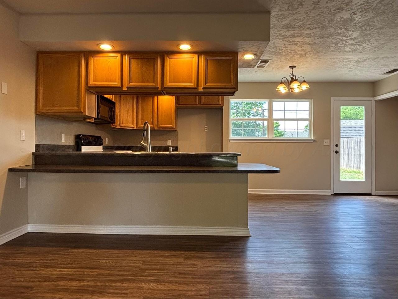 5102 Benton Dr - Photo 3 of 17