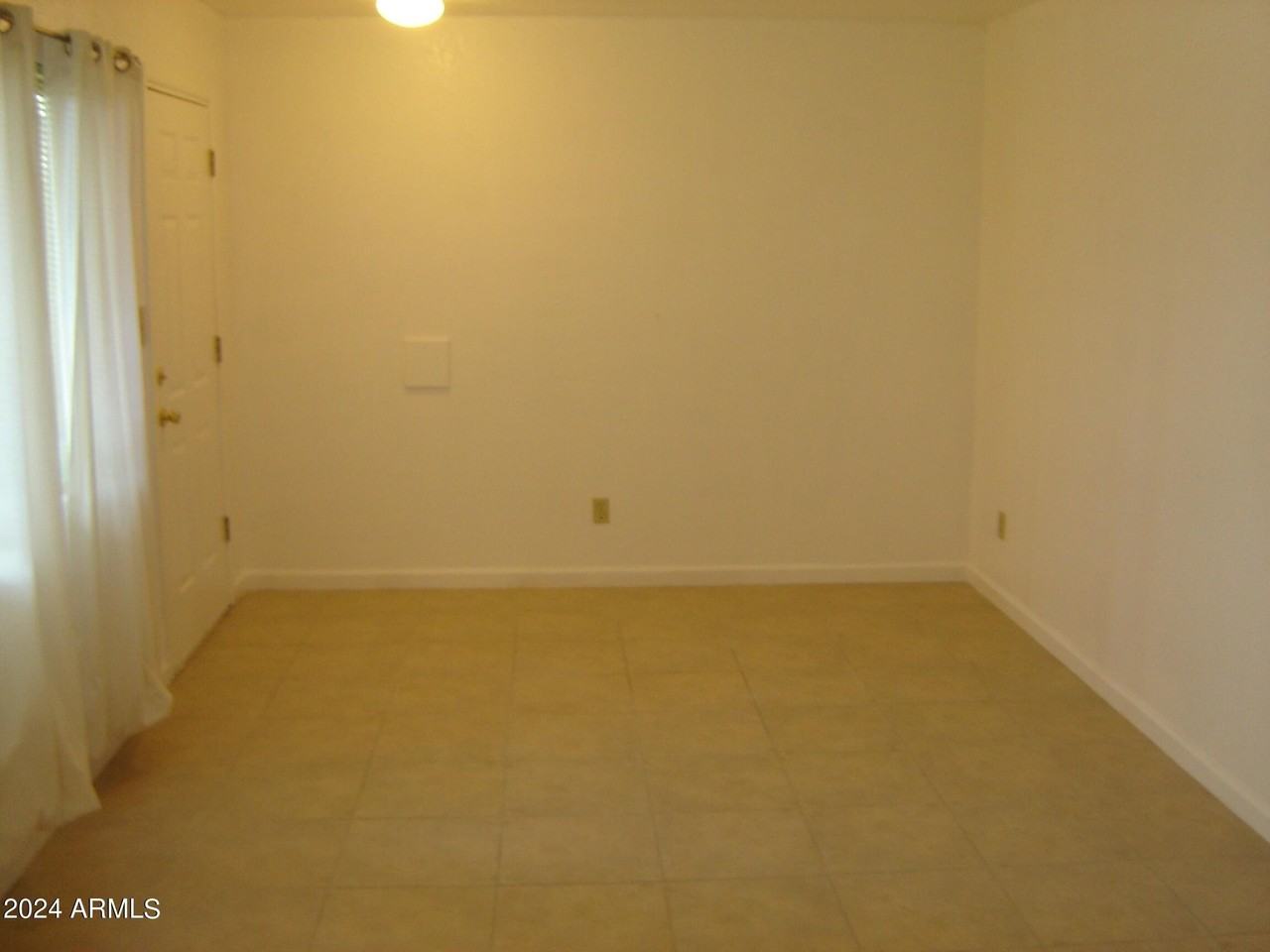 450 Palm Dr #1 - Photo 3 of 7