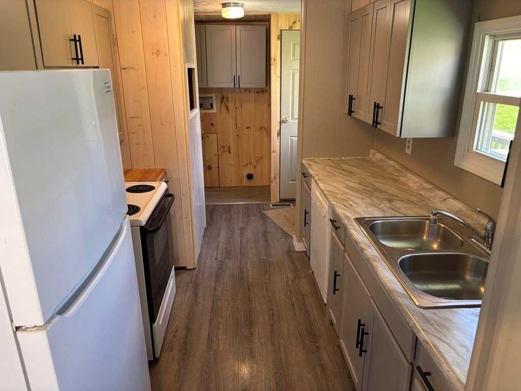 120 Main St - Photo 5 of 15
