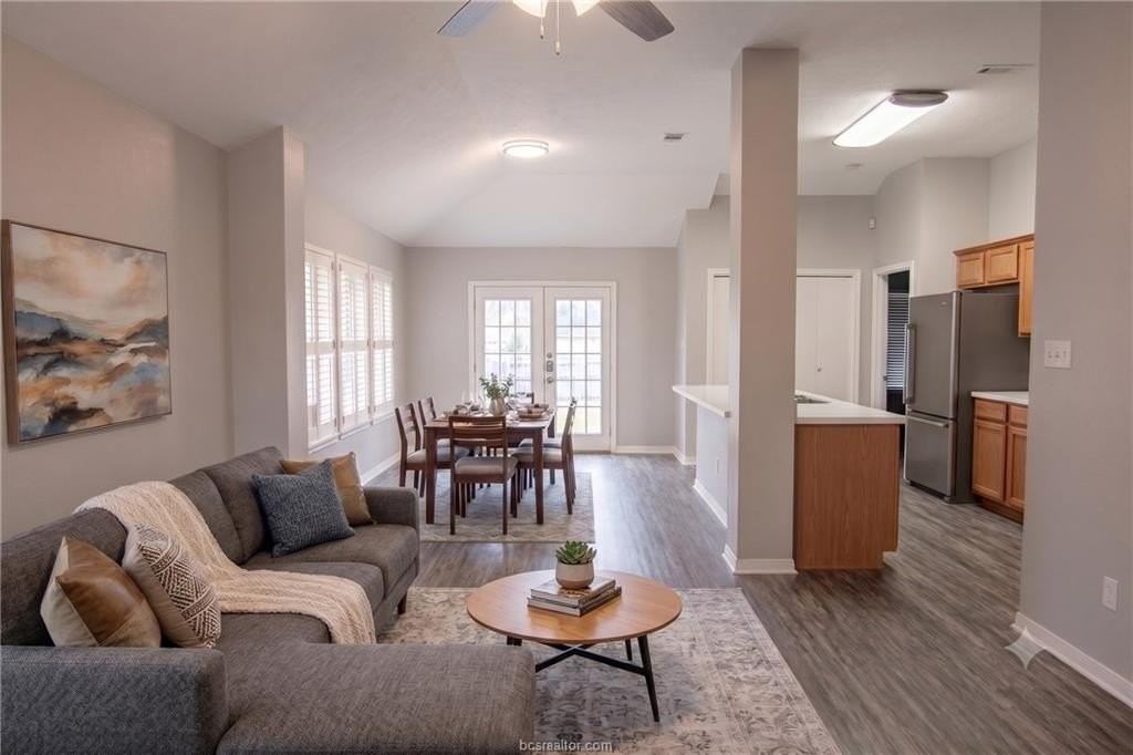 3739 Marielene Cir - Photo 3 of 22