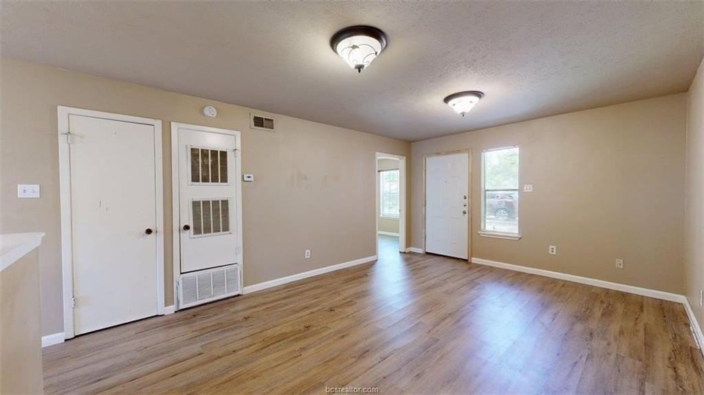 805 San Pedro Dr #B - Photo 4 of 21