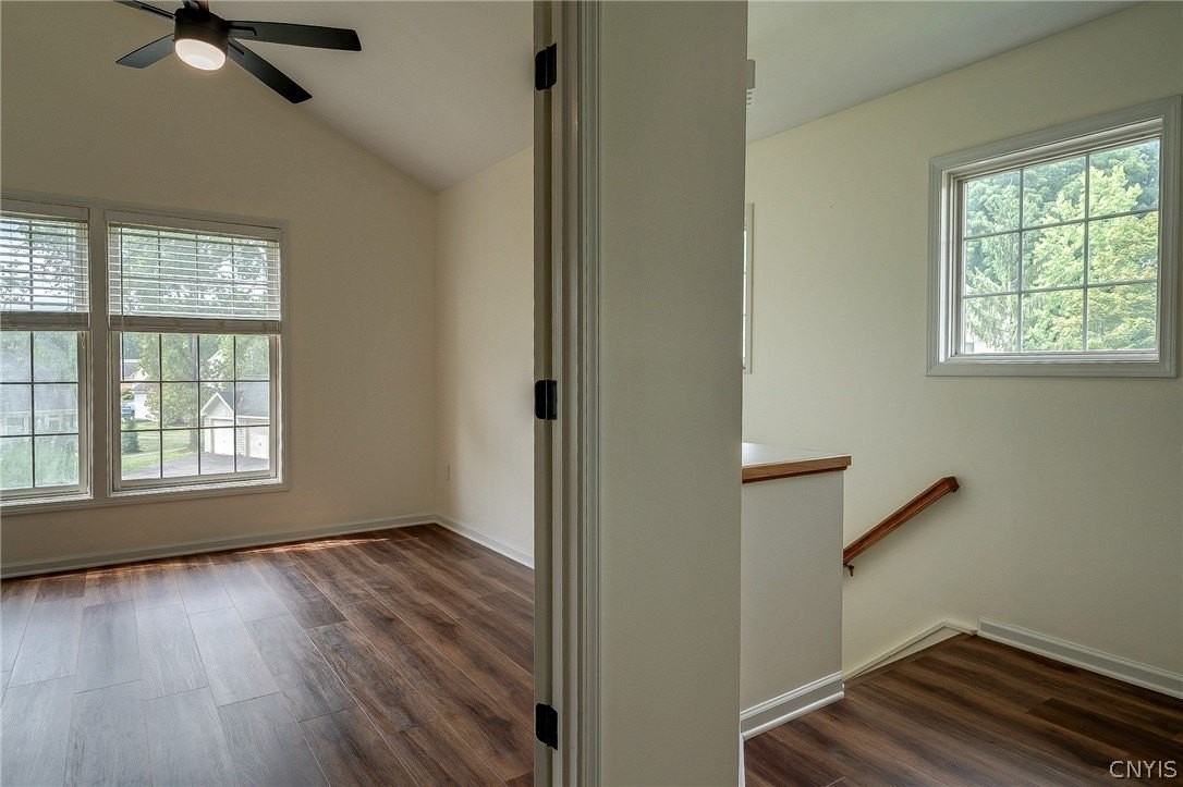 2404 Pipers Ct - Photo 7 of 37