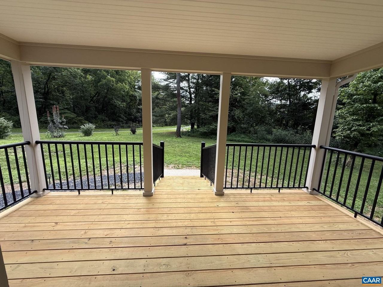 147B Bryant Mountain Rd - Photo 3 of 13
