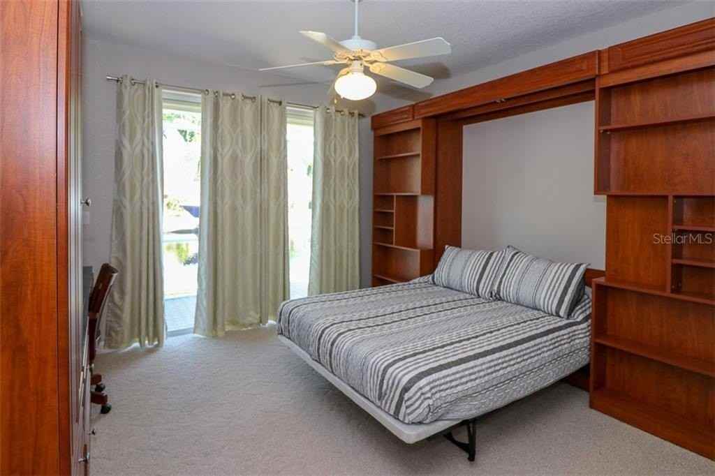 142 Hibiscus Dr - Photo 2 of 22
