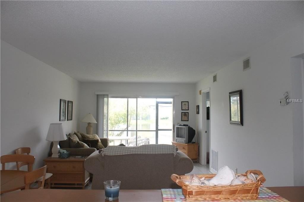 25100 Sandhill Blvd Apt J104 - Photo 4 of 17