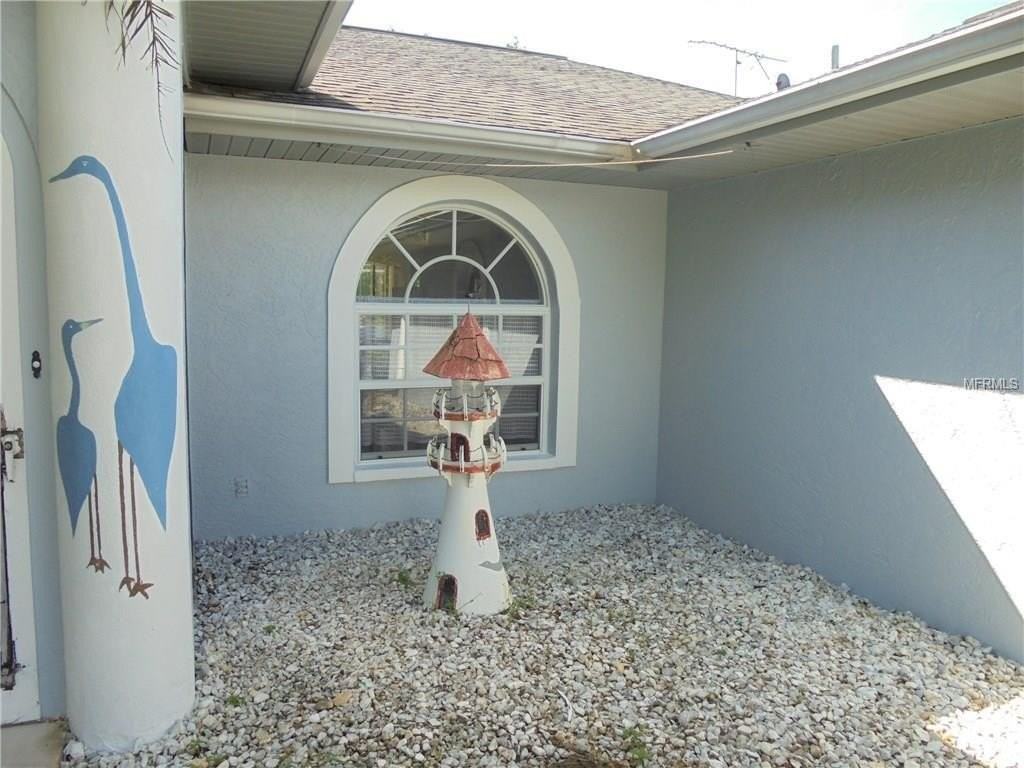 4695 Blueridge St - Photo 2 of 20