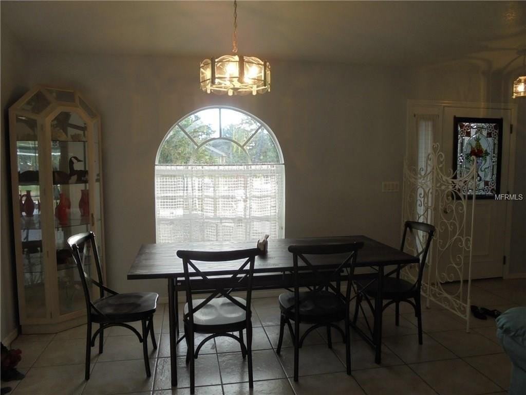 4695 Blueridge St - Photo 5 of 20