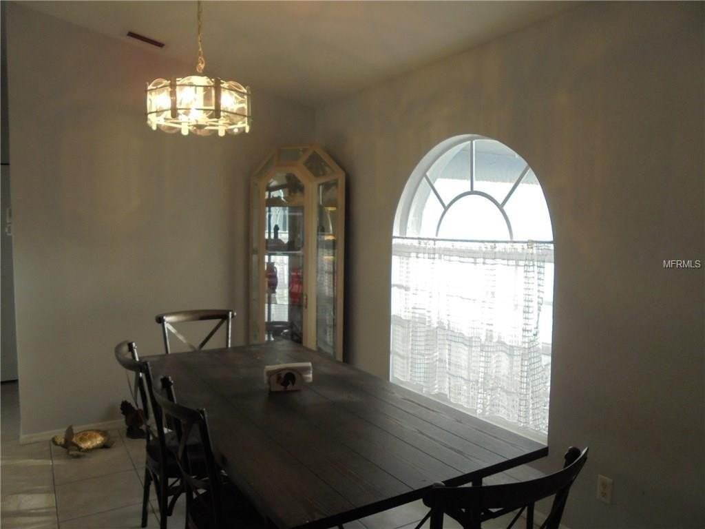 4695 Blueridge St - Photo 6 of 20