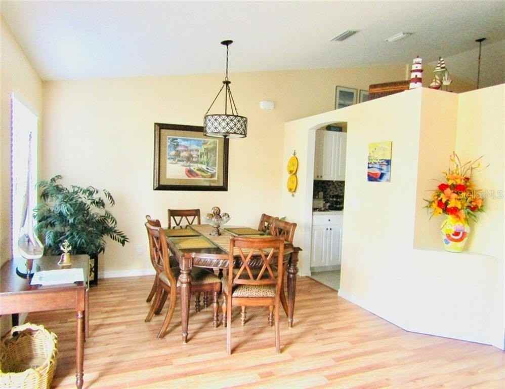 9347 Loyola Ave - Photo 3 of 13