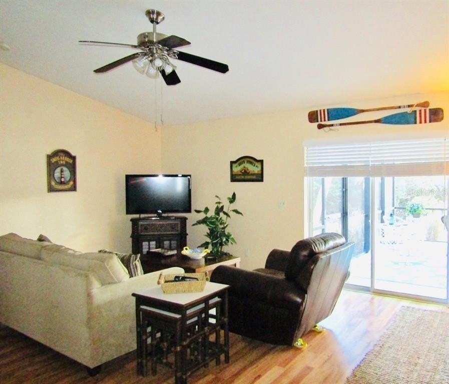9347 Loyola Ave - Photo 4 of 13
