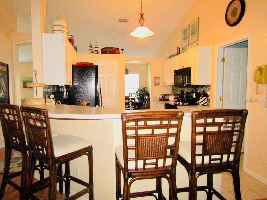 9347 Loyola Ave - Photo 6 of 13