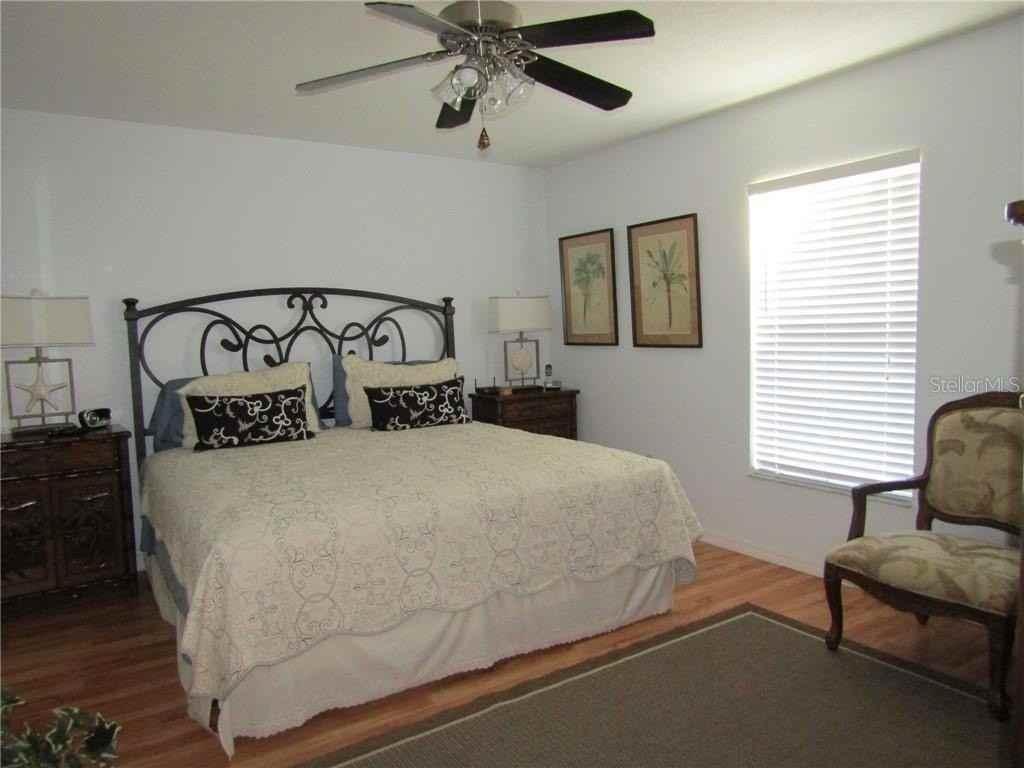 9347 Loyola Ave - Photo 7 of 13