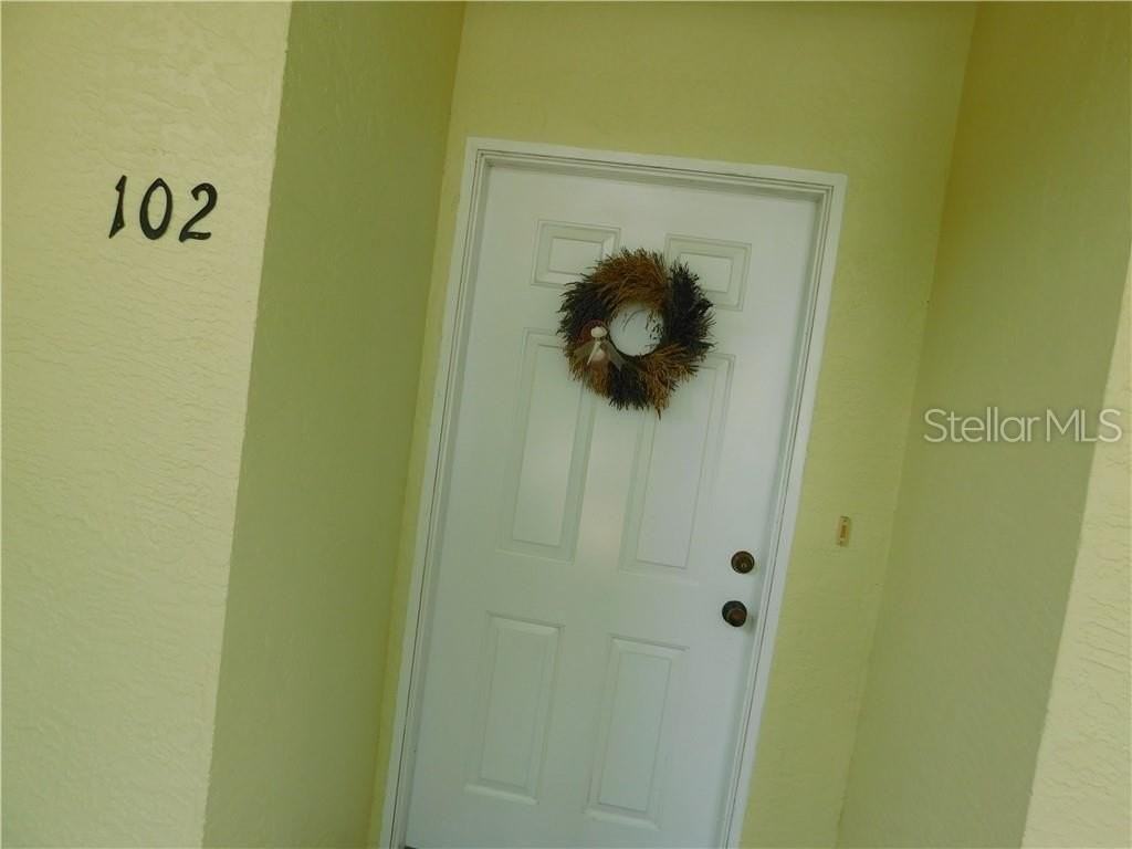 19335 Water Oak Dr - Photo 2 of 36