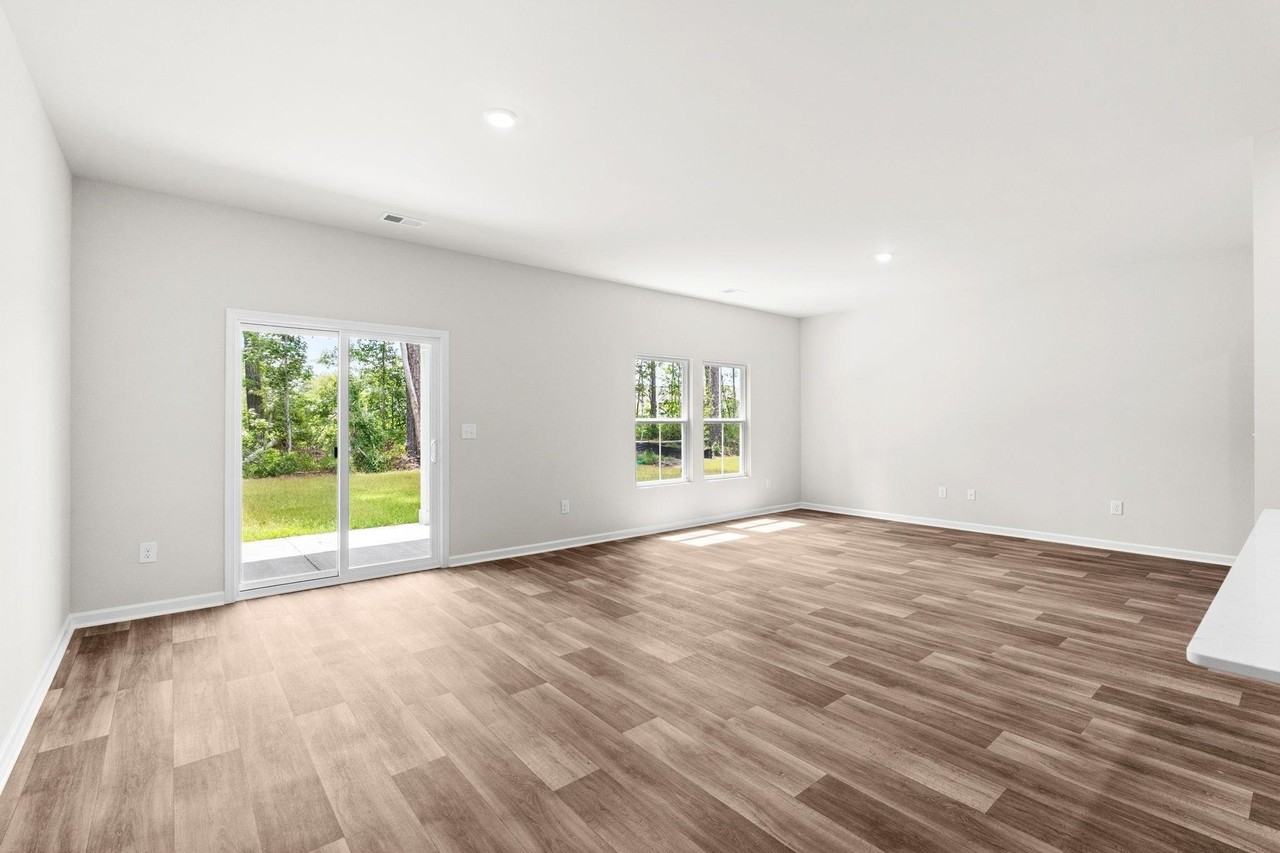 1039 Harbor Dr - Photo 7 of 41