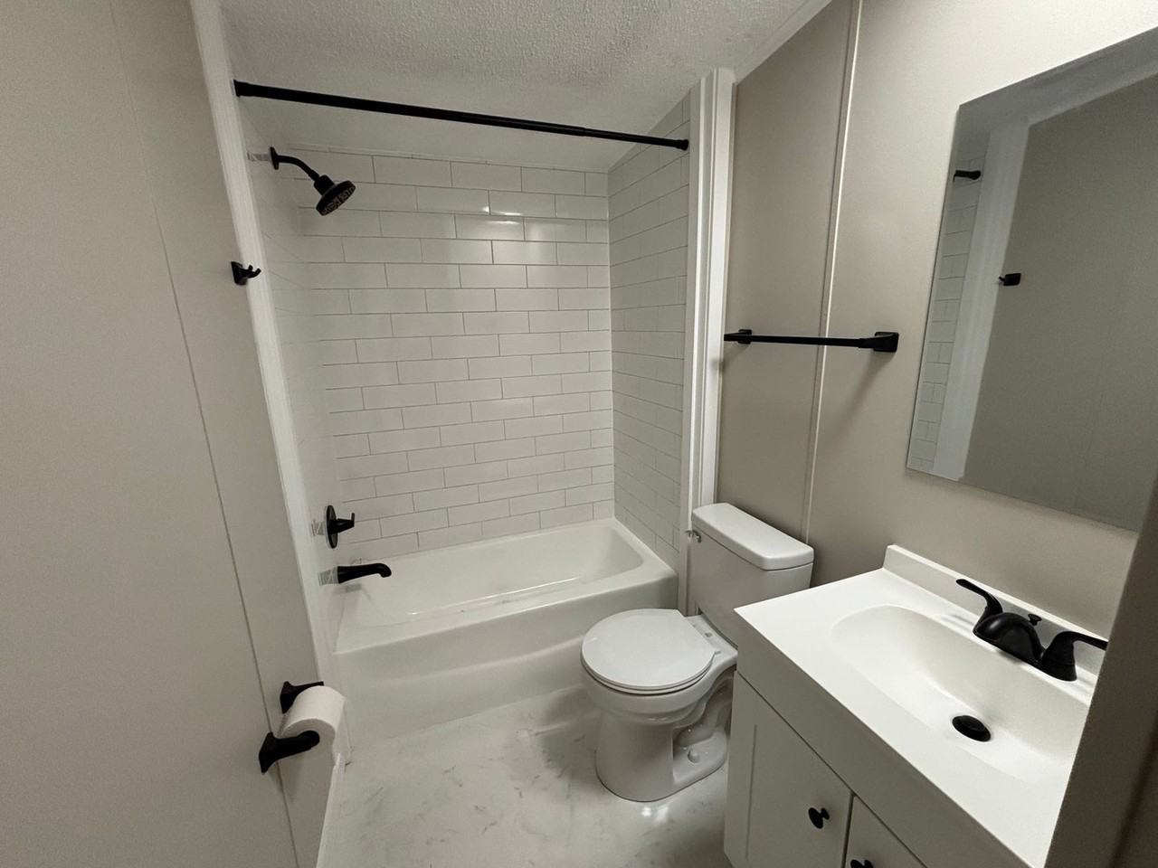 135 Neighbors Dr - Photo 5 of 8