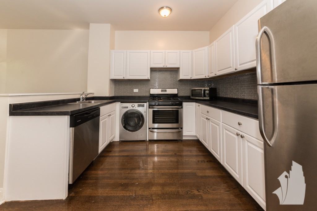 3815 N Greenview Ave #3819-5-2W - Photo 4 of 7