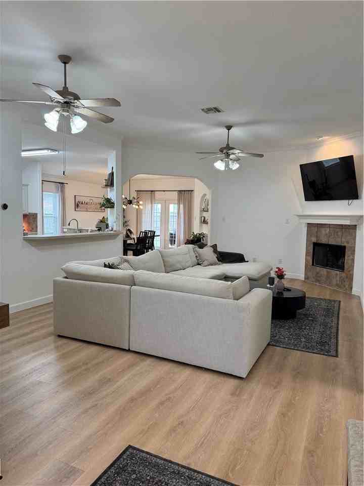 1113 Meadow Brook Dr - Photo 7 of 30