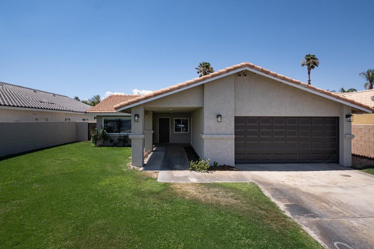 68270 Hermosillo Rd - Photo 2 of 25