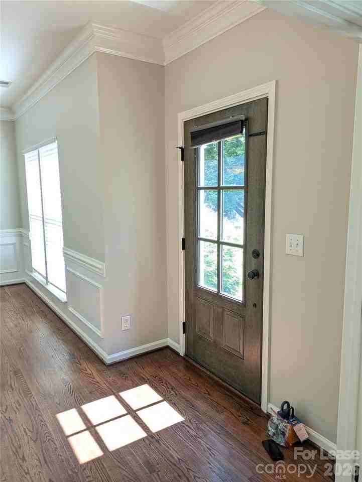 279 Chandeleur Dr - Photo 3 of 42