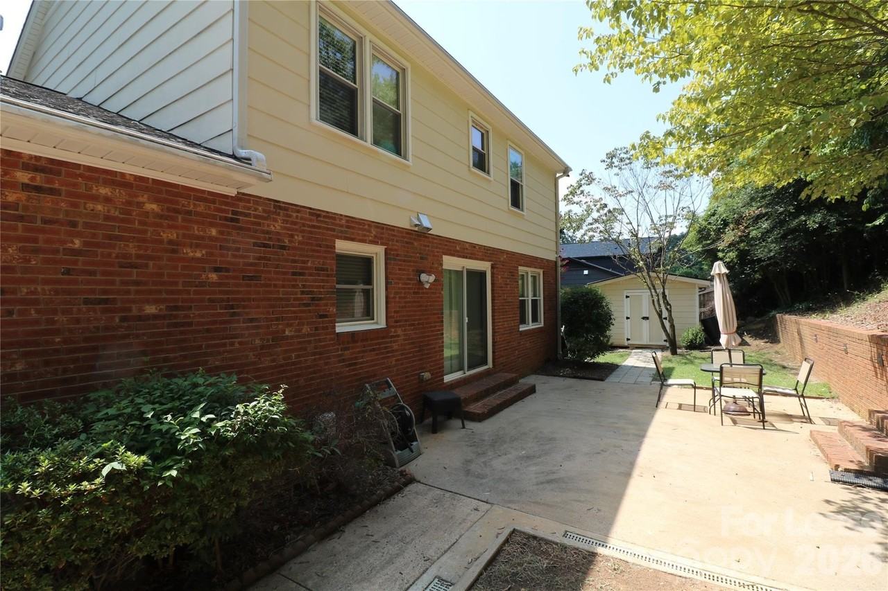 5410 Londonderry Rd - Photo 4 of 46