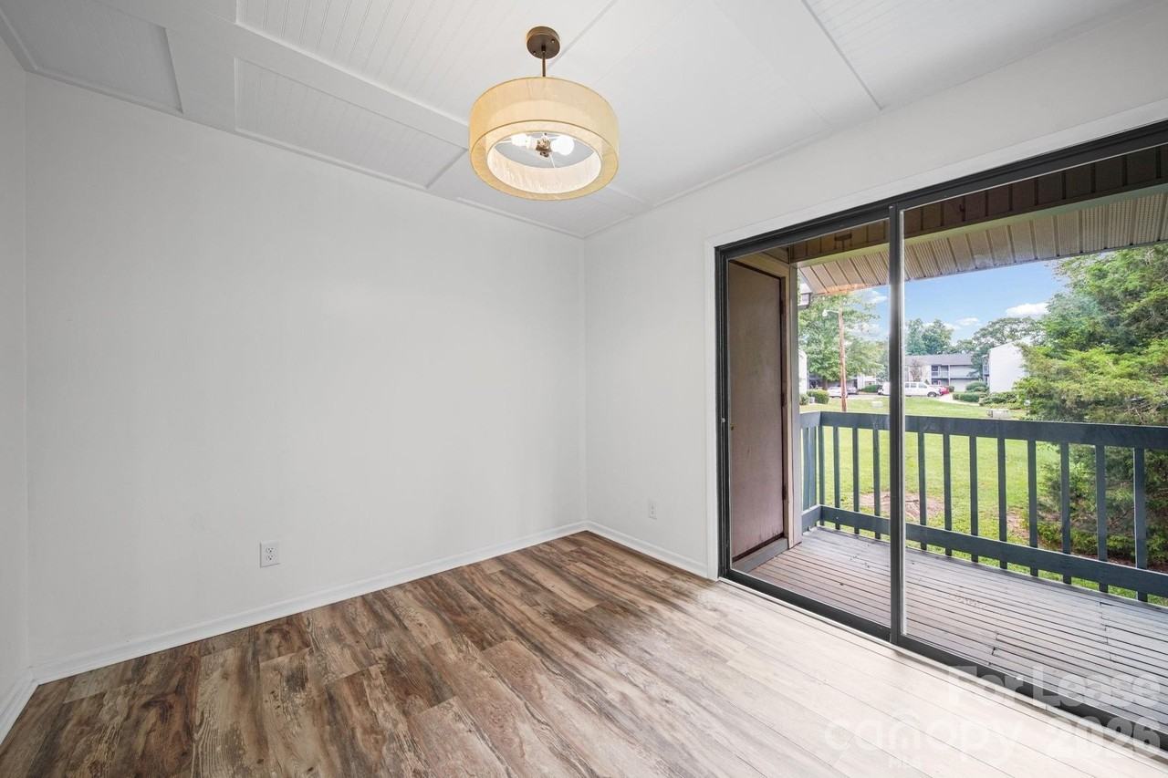 11023 Harrowfield Rd - Photo 5 of 25
