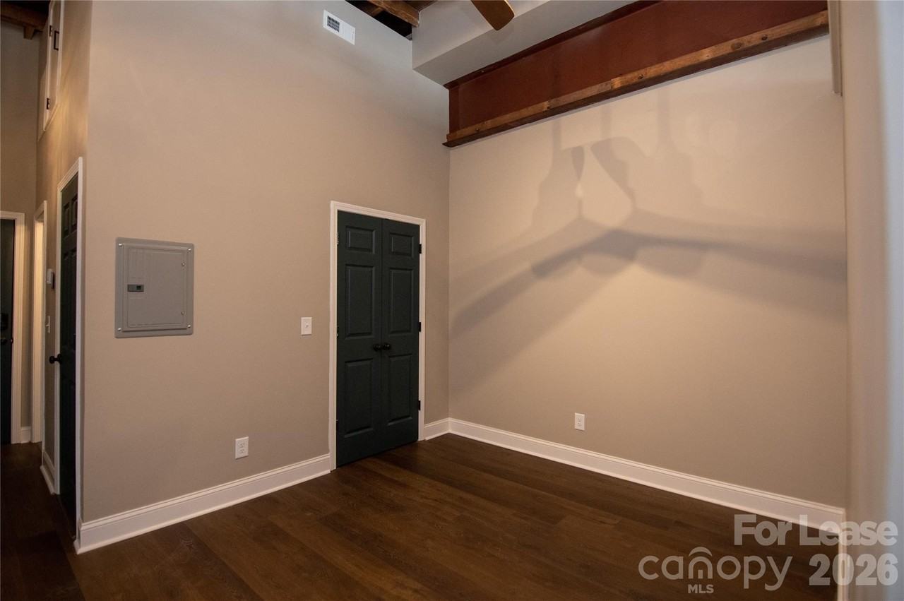 140 W Mountain St #200 - Photo 4 of 8