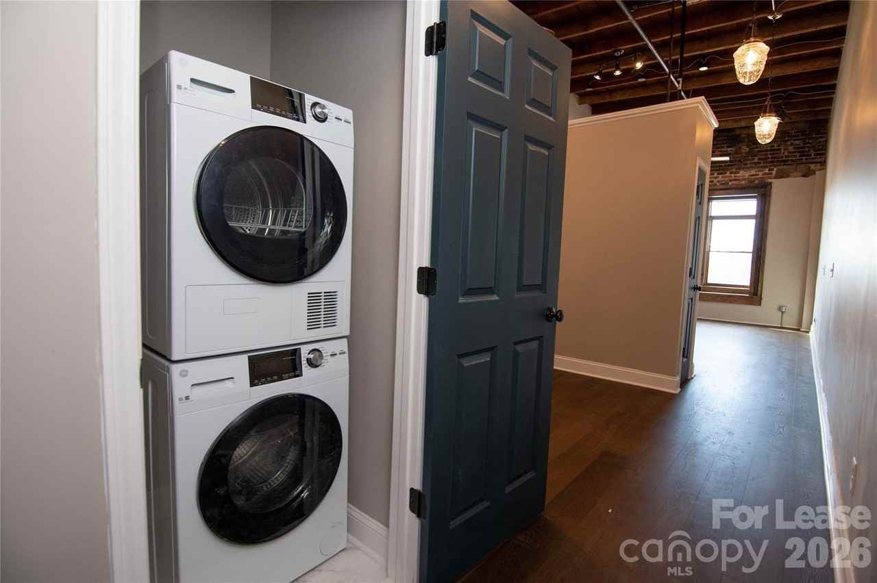 140 W Mountain St #200 - Photo 6 of 8