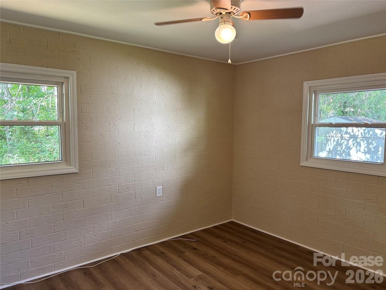 204 Westview Dr #B - Photo 5 of 8