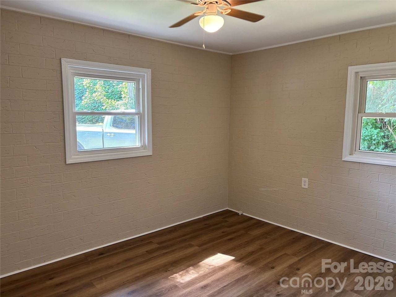 204 Westview Dr #B - Photo 6 of 8