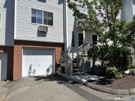 featured image of 925 Oronoke Rd #11E