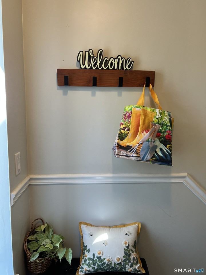 925 Oronoke Rd #11E - Photo 2 of 11