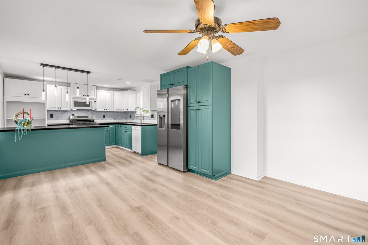 112 Woodbine St #1stFL - Photo 6 of 39