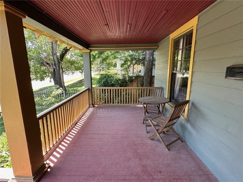 2319 S Dixie Dr - Photo 3 of 36